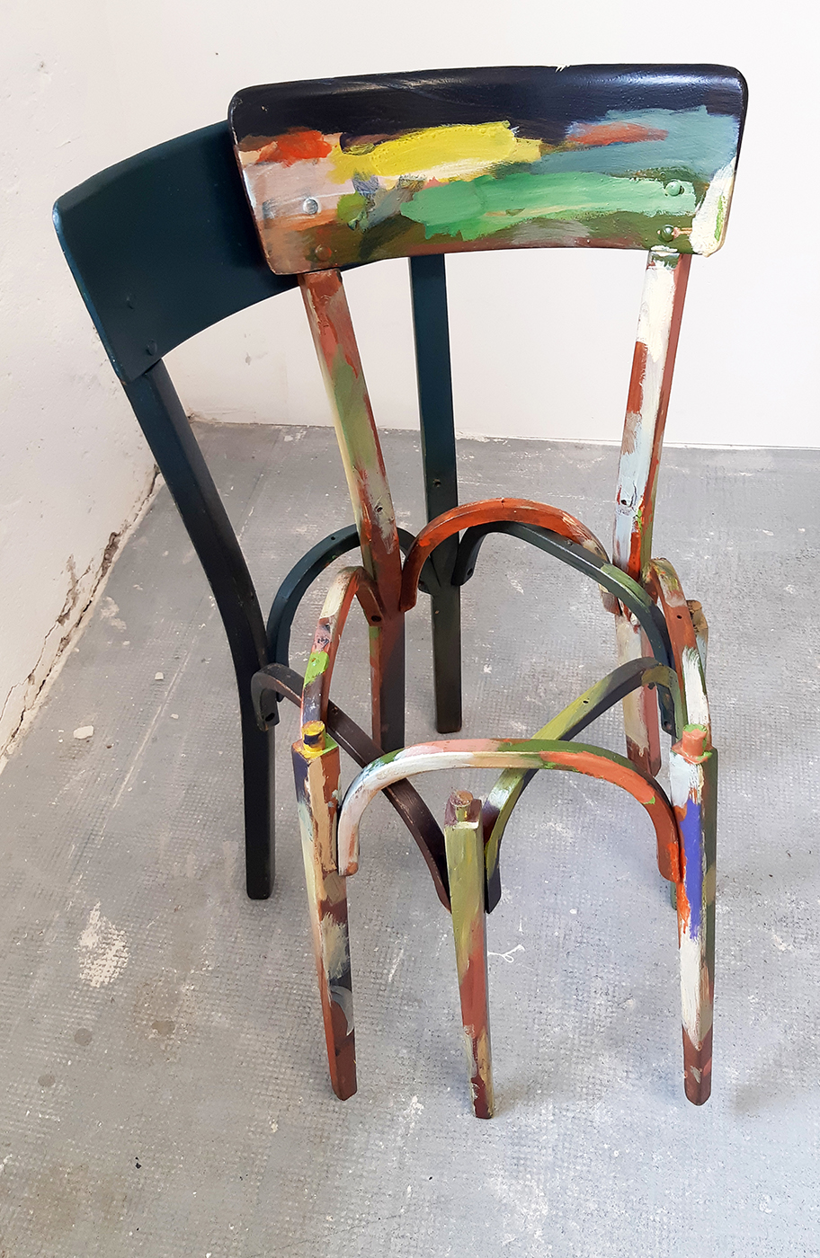 Chaises (de la srie Don't Sit On The Chairs !), 2017
