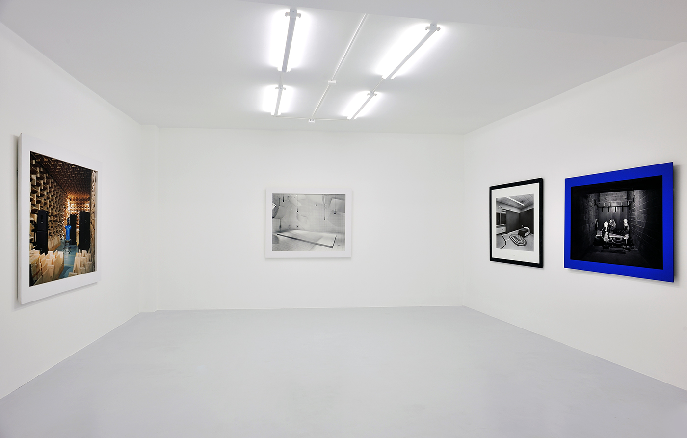 Lynne Cohen / Estate  - Exhibition view - Un hommage - Galerie in situ - Fabienne Leclerc, Paris, 2015